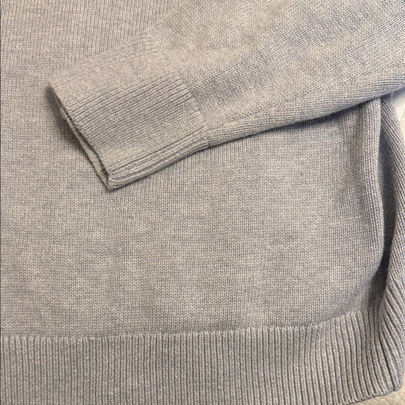 Abercrombie & Fitch Light Gray Women's Sweater - Picture 5 of 5